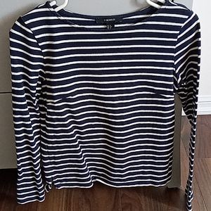 Forever 21 100% cutton top long sleeves